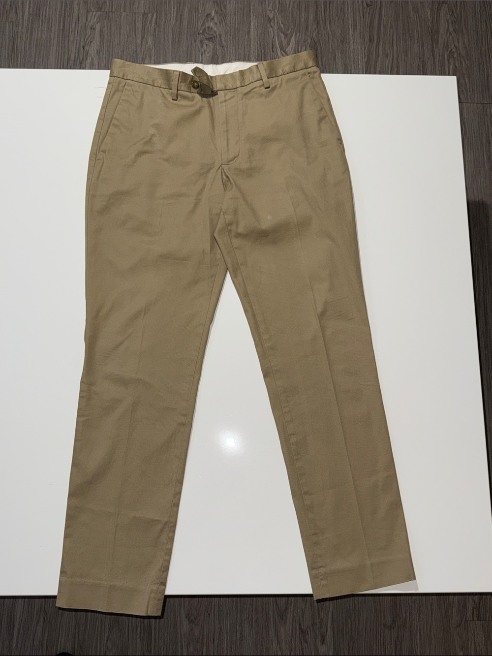 J Crew Bowery Mens Size 31x30 Faded Classic Fit Flat Front Chino Pants Beige